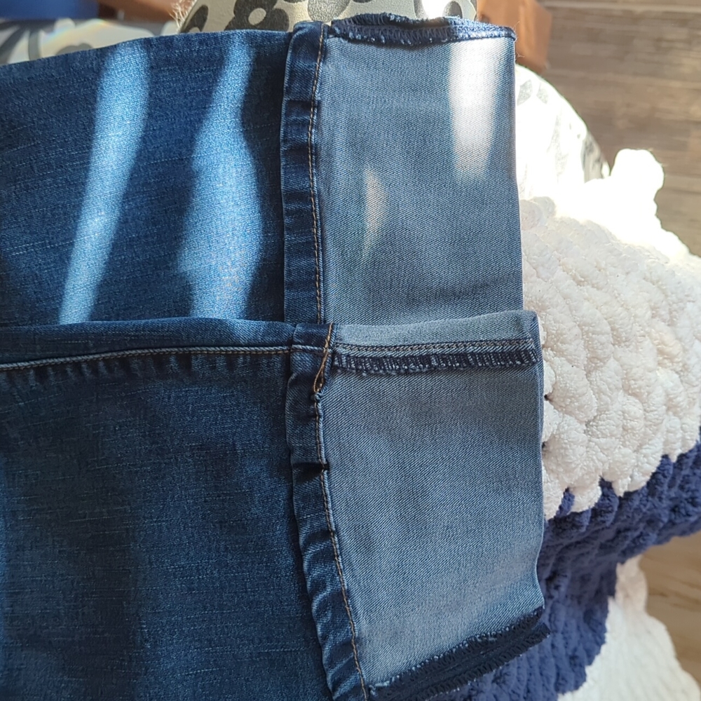 Jeans - Picture 4 of 5